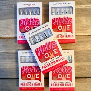 Hello Love Nails -Set of 5 Boxes
